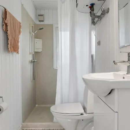 Nice Home In Sydals With Wifi