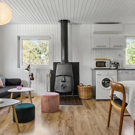 Semesterbostad 3 Bedroom Cozy In Sydals Skovby (Syddanmark)